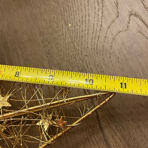 Gold Christmas Star Tree Topper - Picture 3 of 7